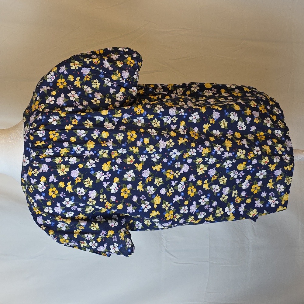 Old Navy Floral Navy Women's Top With Ruffle Sleeves - Picture 3 of 5